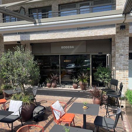Amber Vista 2 Bedroom Apartments- Supermarket, Coffee Shop, Restaurants & Parking Below Cardiff Bagian luar foto