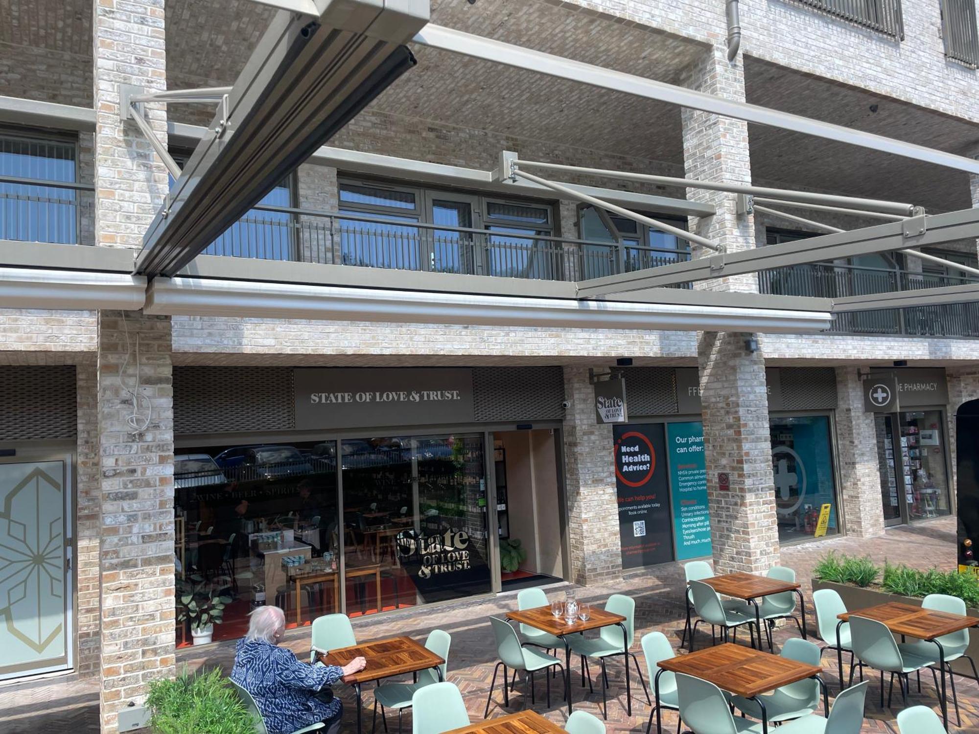 Amber Vista 2 Bedroom Apartments- Supermarket, Coffee Shop, Restaurants & Parking Below Cardiff Bagian luar foto