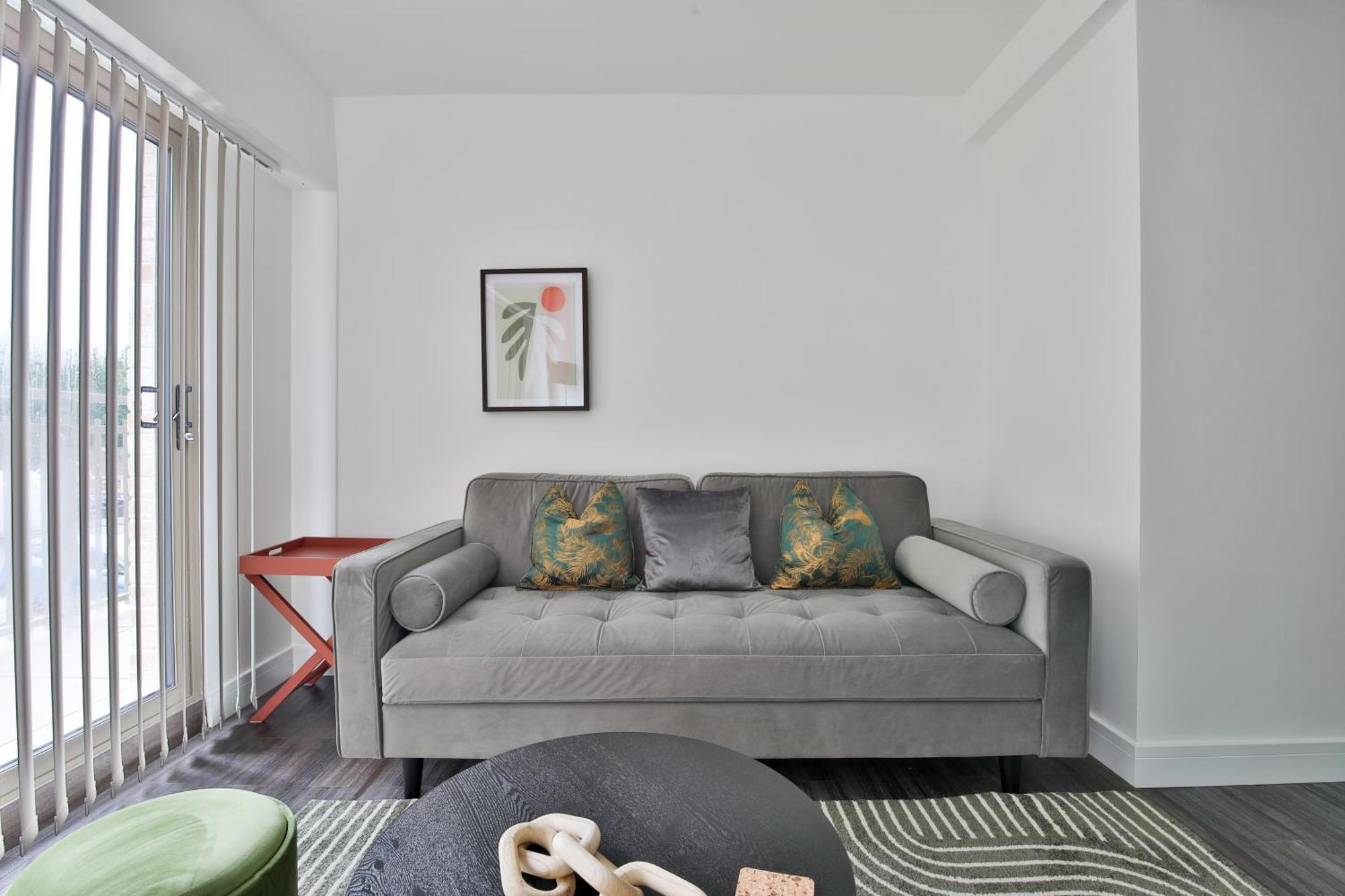 Amber Vista 2 Bedroom Apartments- Supermarket, Coffee Shop, Restaurants & Parking Below Cardiff Bagian luar foto